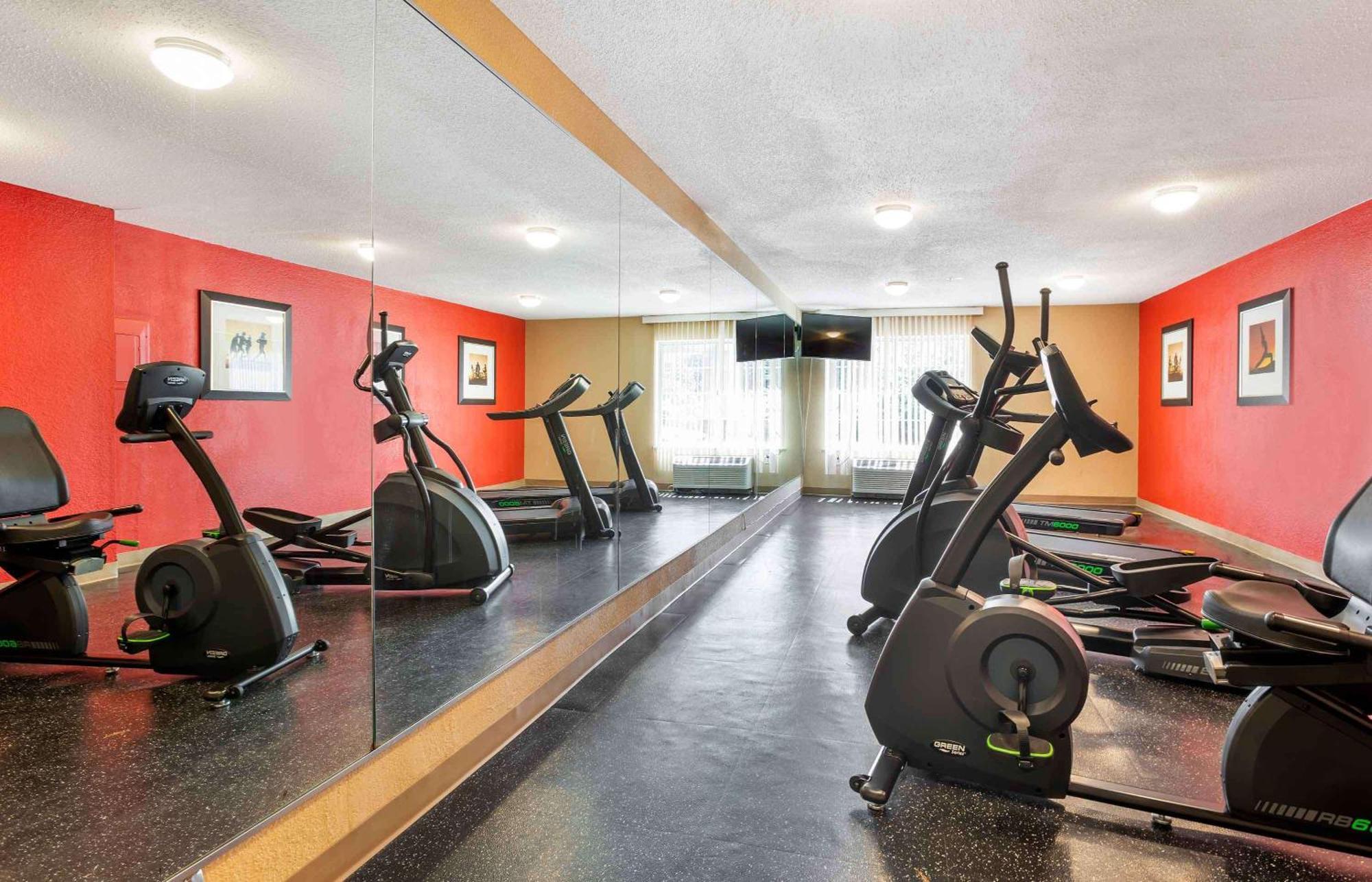 Extended Stay America Suites - Newark - Woodbridge Zewnętrze zdjęcie