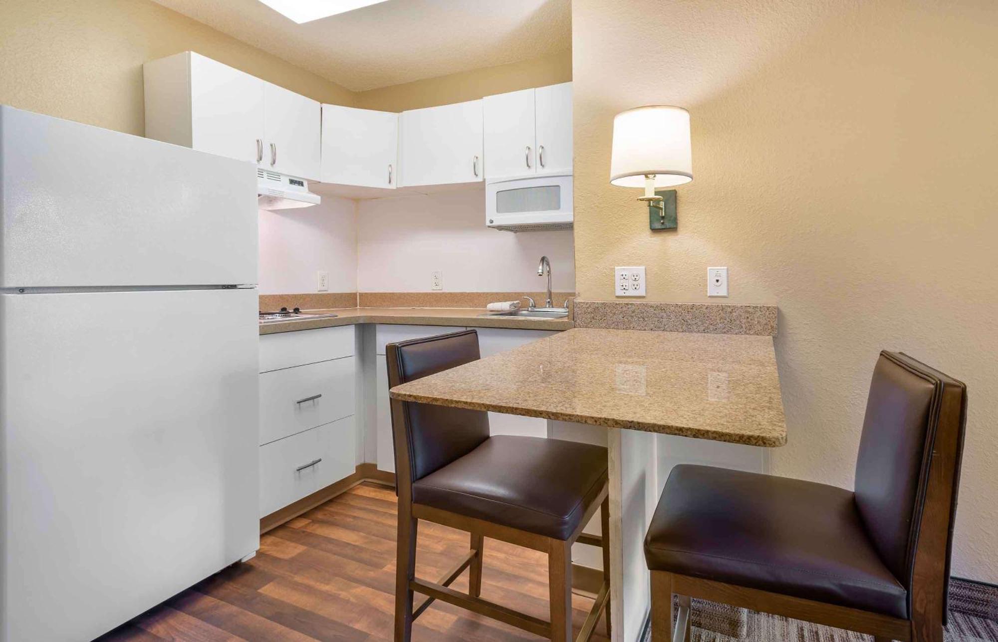 Extended Stay America Suites - Newark - Woodbridge Zewnętrze zdjęcie