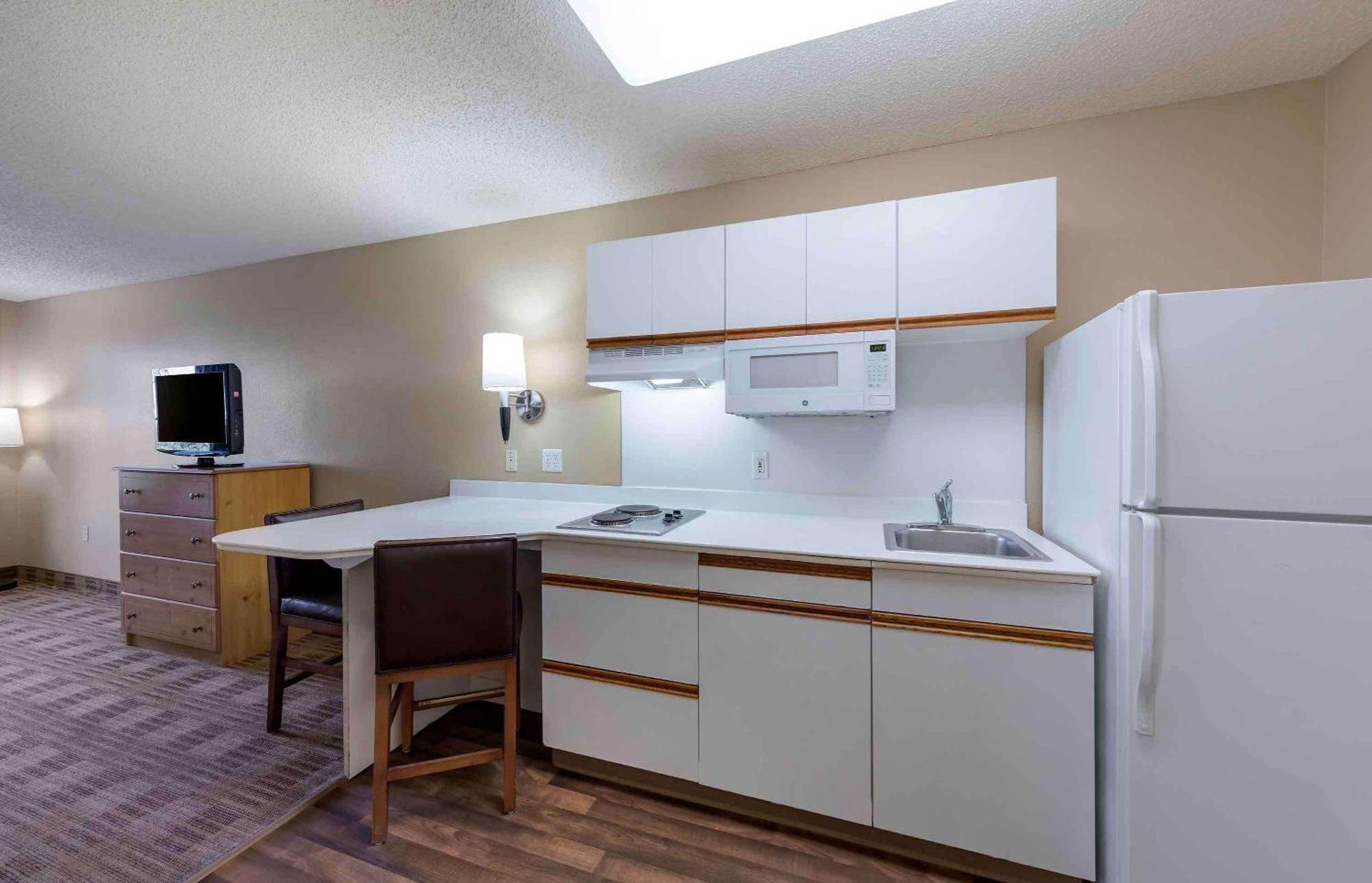 Extended Stay America Suites - Newark - Woodbridge Zewnętrze zdjęcie