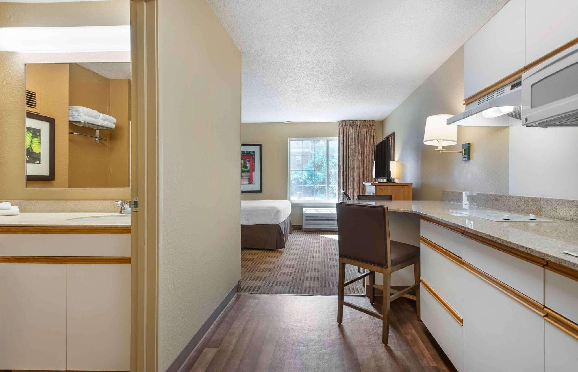 Extended Stay America Suites - Newark - Woodbridge Zewnętrze zdjęcie